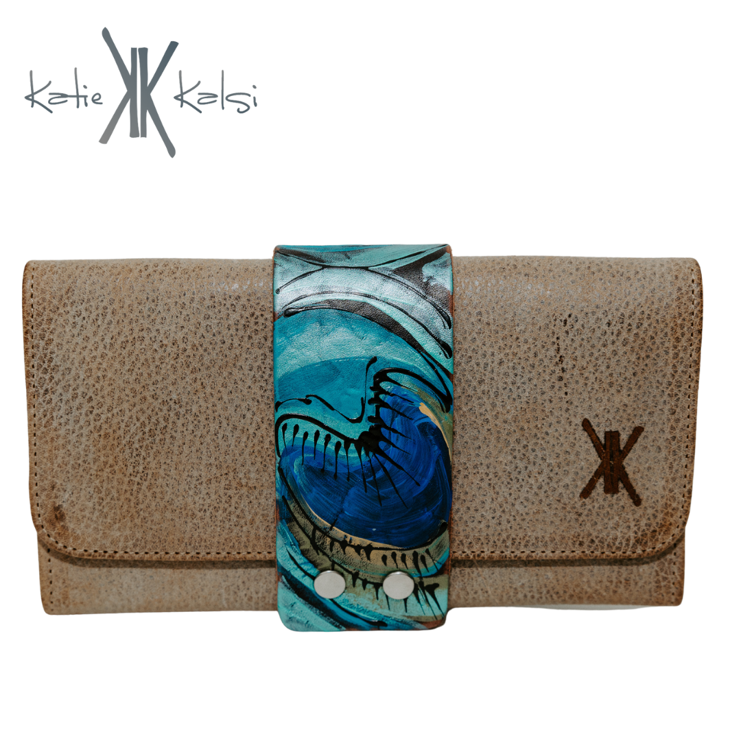 Victory Medium Trifold Wallet with Cuff