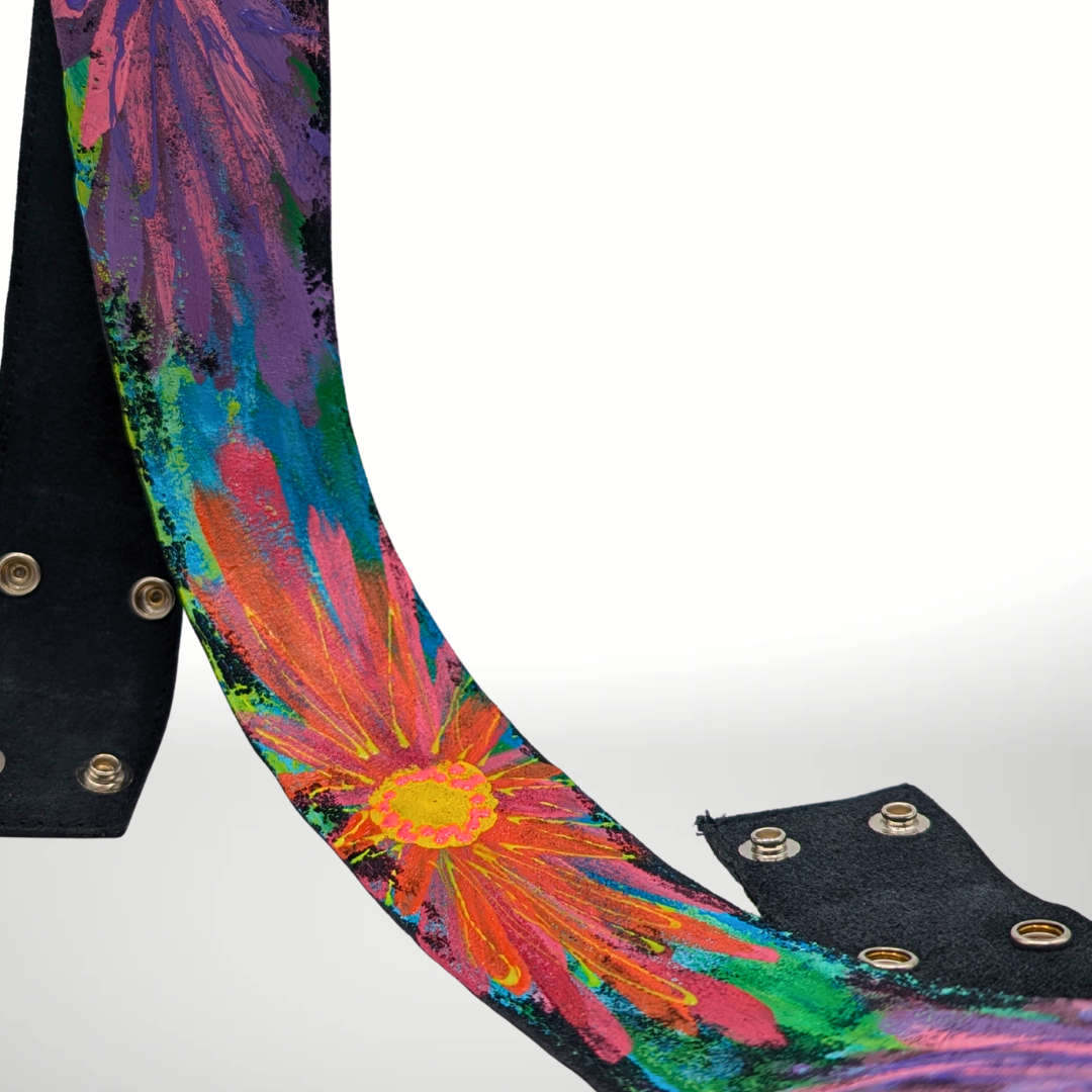 Anna's Daisies 48" Strap