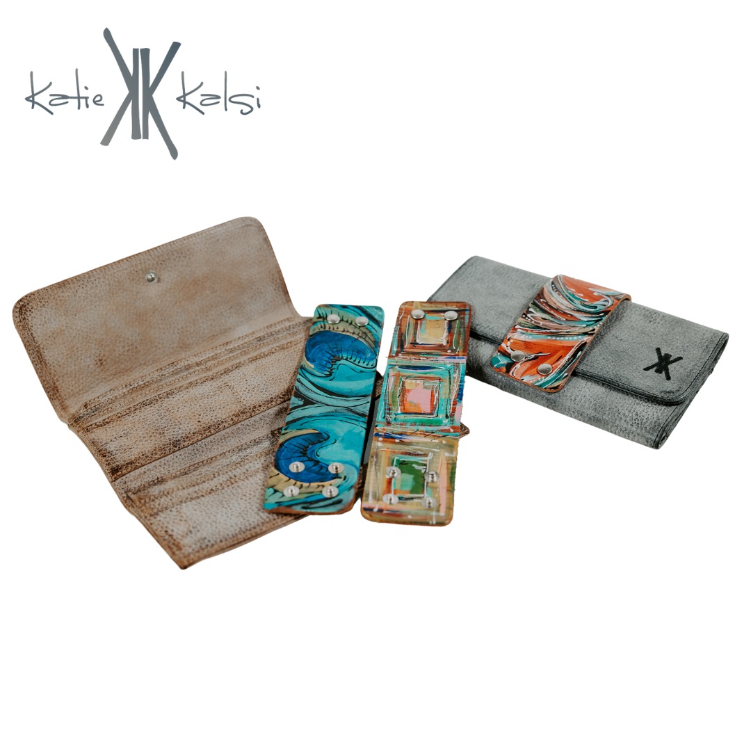 Victory Medium Trifold Wallet with Cuff